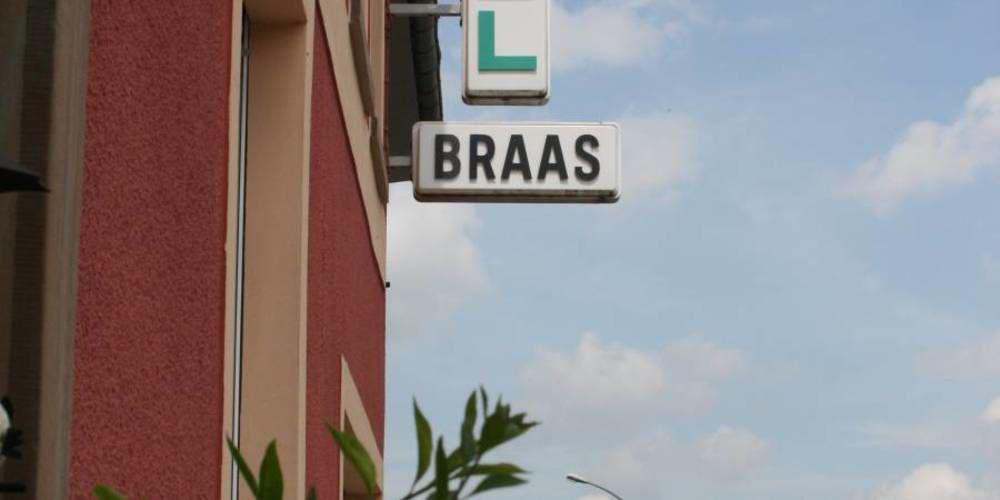 Hotel Restaurant Braas エッシュ・シュル・シュール エクステリア 写真
